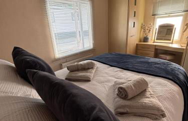 Welsh Bayview Retreat 2-Bed Caravan & 2-Bed Chalet at Clarach Bay Holiday Village - Foto 4