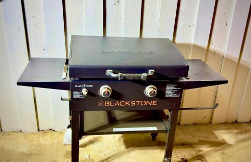 King Suite & Bunkhouse - Deer Camp - WiFi - Grill - Foto 30