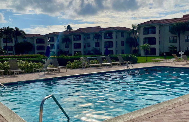 Oceanfront Condo on Seven Mile Beach - Photo 13