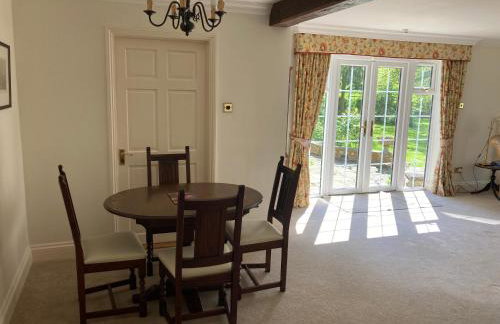 Exclusive 2 Bedroom Apartment with Summer House and Hot Tub - Foto 8