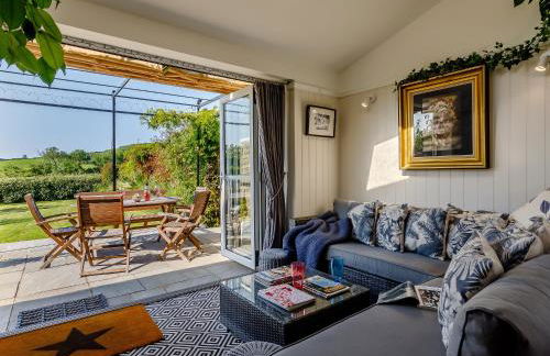 Yew Tree House - Photo 1