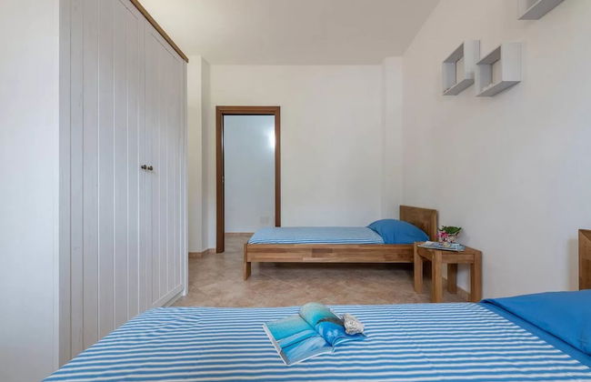 Amazing Detached Villa for 8 Guests Near Stintino - Photo 12