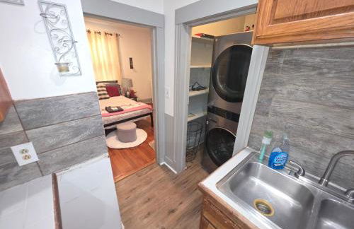 downtown and secluded - Foto 25