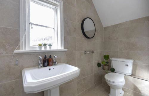 Riverside Cottage & Shepherd’s Hut with Hot Tub - Foto 27