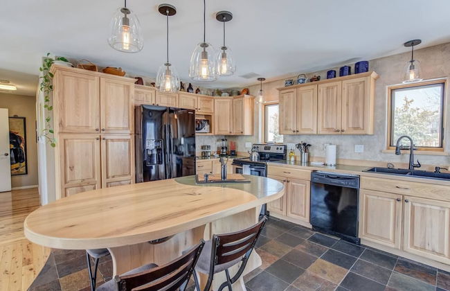 4BR Mtn Viewsgarden of the Godshot Tub, Firepit - Photo 22