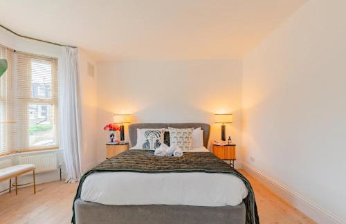 Luxuriously Curated 4BD Home Stoke Newington - Foto 38