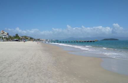 Apartamento de 2 quartos a 3 minutos a pé da praia de Cachoeira de Bom Jesu com águas calmas - Foto 30