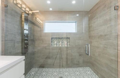 Olas Villa by Rove Travel - Home with Heated Pool - Foto 33