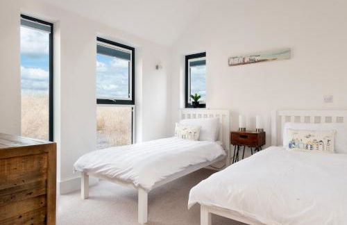 Lakeside property with spa access on a nature reserve Sand Martin BV07 - Photo 6