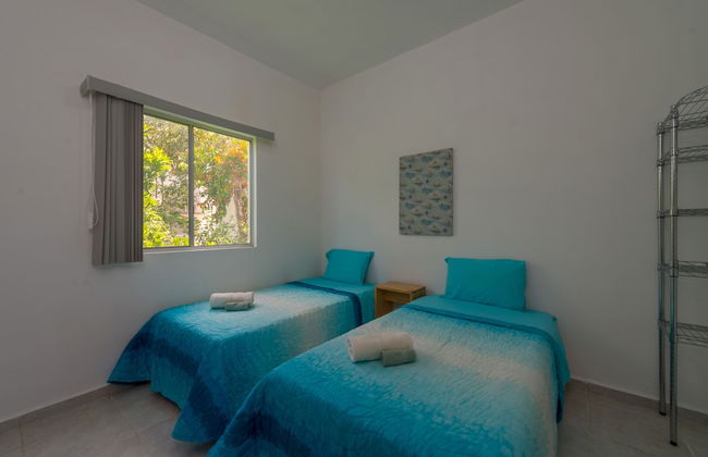 Tu Casa Condos - Photo 2