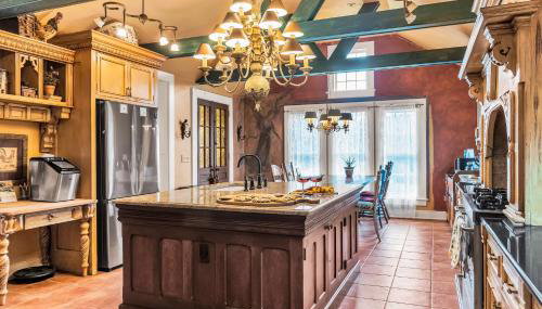 Hot Tub and Large Yard Elegant Deansboro Getaway - Foto 5