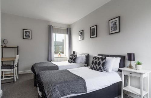 Hawthorn House-Sleeps 4-Pet friendly-Parking - Foto 8