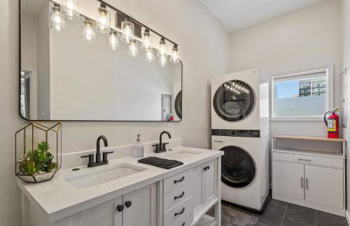 Warehouse District Modern Condo with Private Garage - Foto 5