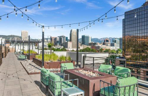 Modern Downtown 2BR 2BA Near Delta Center with Fire Pit BBQ and City Views - Photo 56