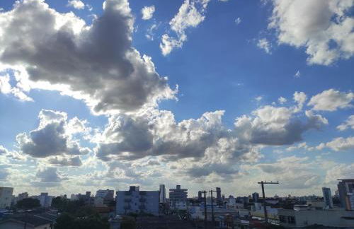 AP com suíte no Sta Mônica próximo ao Parque, COT e Batalhão - Foto 3