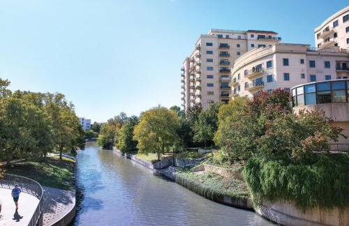 Wyndham La Cascada 2BR Apartment with Resort Access - Foto 42