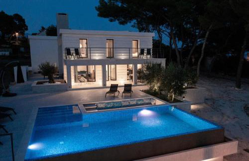 Seafront Villa Serenita - Photo 55