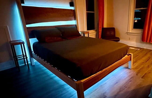 Franklin Fab Gallery House - Photo 37