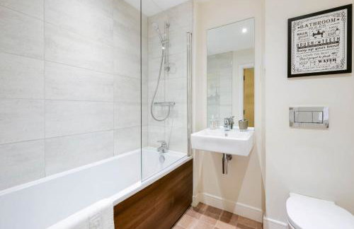 Alder House Serviced Apartment Maidenhead by 360stays - Foto 28