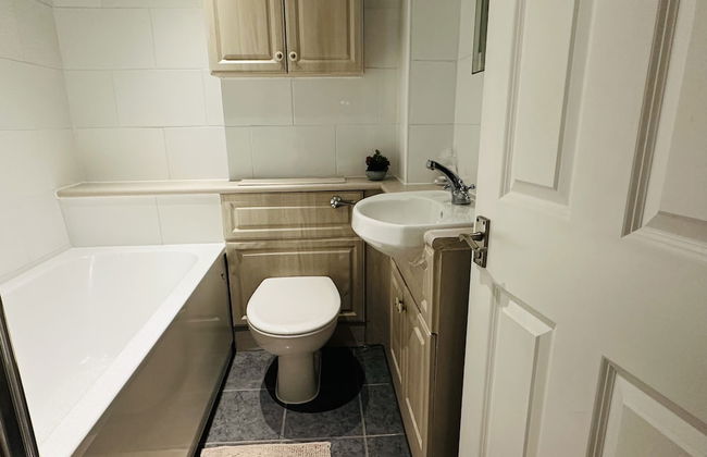 The Wimbledon Haven - 2 bed - Photo 17