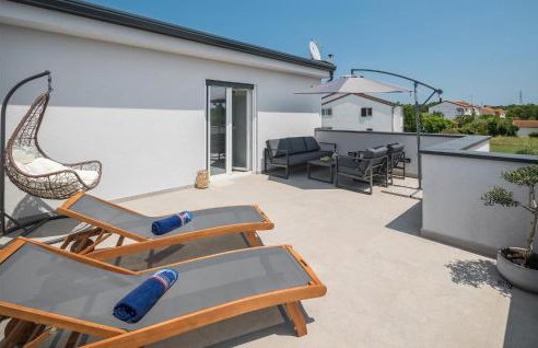 4 Bedroom Stunning Home In Nova Vas - Foto 2