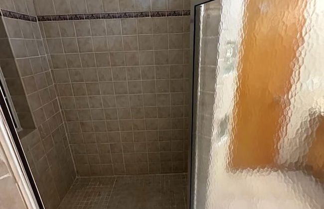 McAllen Majesty 4BR w Pool and Comfort - Foto 50