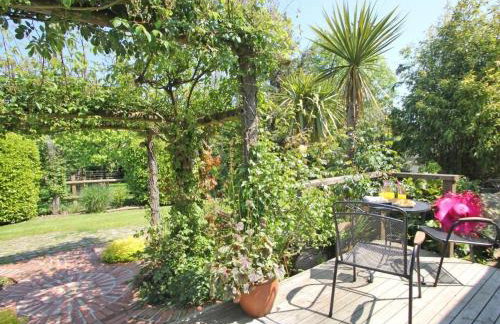 Summer House - Photo 9