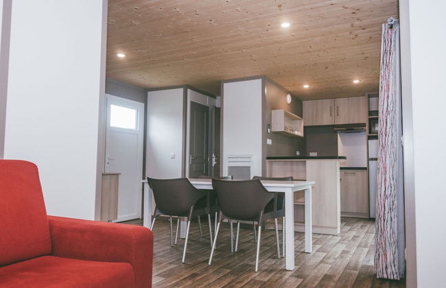 Modernly Furnished Cottage With Beautiful Terrace by a Lake - Foto 28