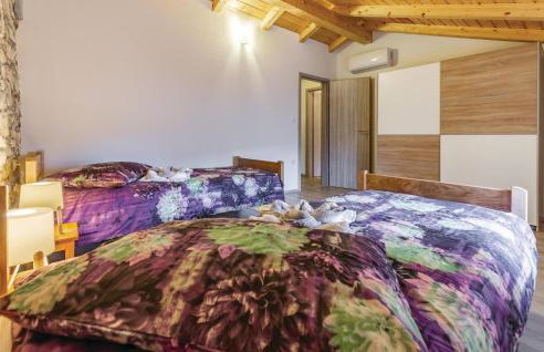 Gorgeous Home In Peruski With Wifi - Foto 16