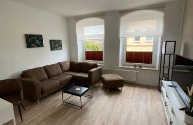 FEDDERSEN LIVING Moderne Ferienwohnungen - Gemütlich - Netflix - Voll ausgestattet - Waschmaschine - zentral gelegen - Foto 1