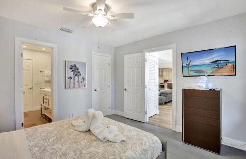 Lakefront Family Fun Home with Private Dock 3BR 2B - Foto 31