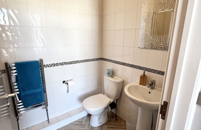 Between the beach and the shops - Foto 10