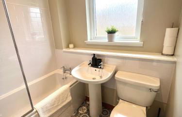 Comfortable, modern apartment with parking. Inverness. - Photo 13