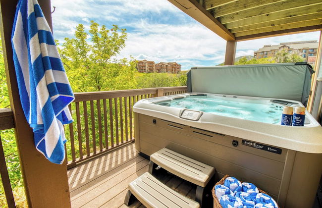 Lucky Bill by Avantstay Lake Views, 15mins to Park City Mtn - Photo 2