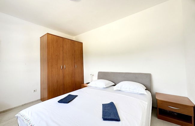 Mia - With Pool - A1 - Photo 5