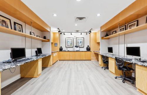 2BR Luxury City Suite With Gym & Pool - Foto 35