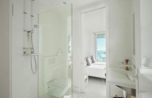 Villa in Sitges with Pool, Jacuzzi, BBQ, View, AC, 12Pax - Foto 19