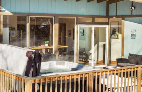 Lazy Lake 3BR Cabin w/ Mtn Views + Hot Tub +Wi-Fi - Foto 57