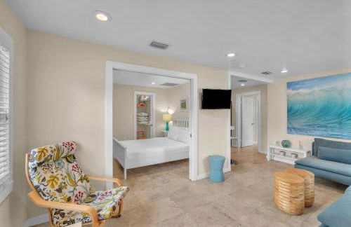 Grove Bay Bungalow - 2/2 Gated Cottage-Walk to Bay - Foto 12