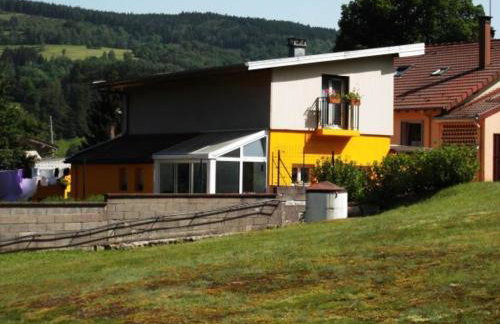 Gîte familial aux Vosges avec jeux pour enfants, à proximité de la nature et activités sportives - FR-1-589-111 - Foto 3