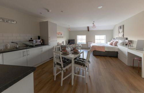 Hereford City Centre - Apartment 9, Isabella House - Modern Apartment In The Heart of The City - Sleeps 4 Guests - Hosted by RENTMYHOUSE - Photo 26