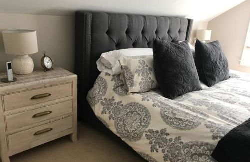 Beautiful Luxury Suite B of Shorewood Home - Foto 3