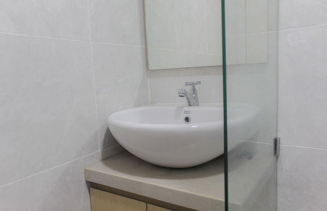 Comfort Minimalist Studio at Parkland Avenue Apartment - Photo 9