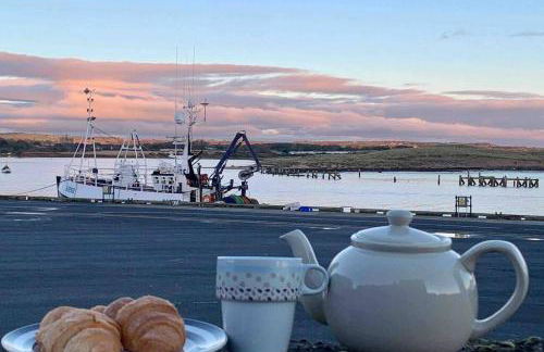 On The Harbour - unrivalled views of Amble's harbour and estuary - Photo 1