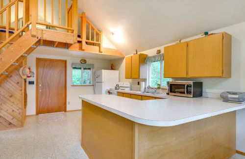 Cozy Hideaway on Key Peninsula with Serene Views! - Foto 9