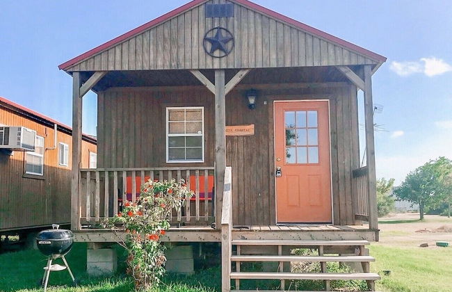 JJB Cabins - Photo 2