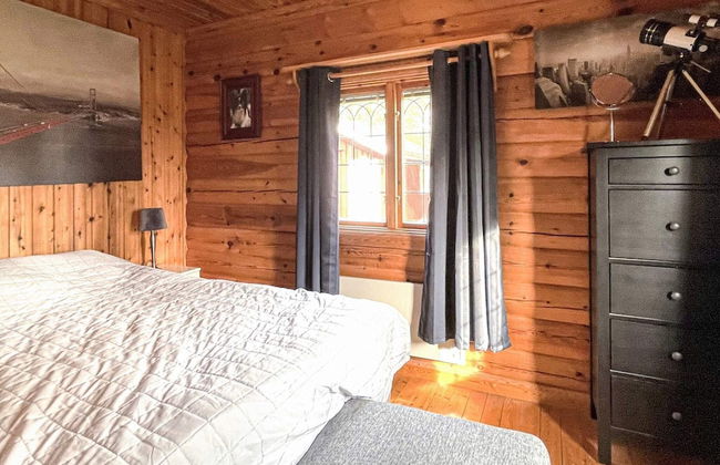 Peaceful Forest Cabin in Dalsland - Photo 2