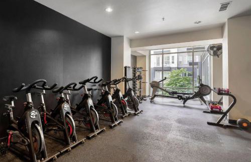 Landing Stylish 1BD Yoga Studio Gym - Photo 25