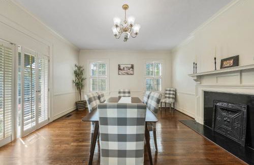 Group Getaway in a Grand Historic Home 15 minutes to Fort Benning Sleeps 10 - Foto 22