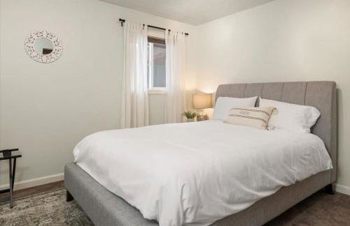 Theatrical Escape South Hill Home near Downtown - Foto 13